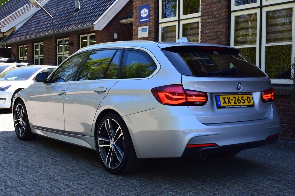 BMW 3-serie Touring 318i Aut. M Pakket M Sport Edition Leer, Auto's, Automaat, Gebruikt, Met garantie (alle), 1465 kg