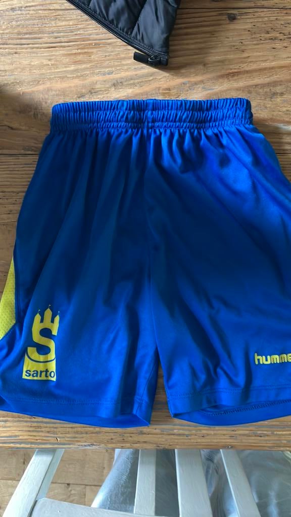 Sarto broek hummel 140, Zwart, Ophalen of Verzenden, Zo goed als nieuw, Voetbal