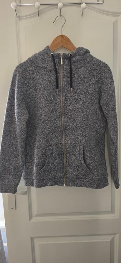 Atmosphere vest mt 42 - Grijs met capuchon, Kleding | Dames, Truien en Vesten, Atmosphere, Maat 42/44 (L), Ophalen of Verzenden