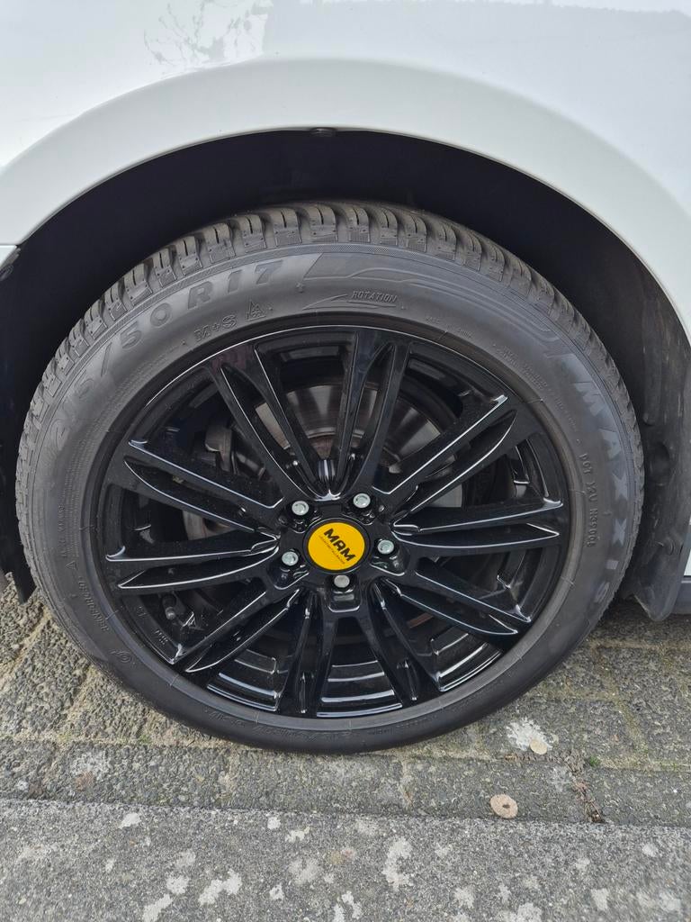 Nieuwe set zwarte MAM velgen met nieuwe banden 215/50 R17, Auto-onderdelen, Banden en Velgen, Ophalen, Banden en Velgen, 17 inch