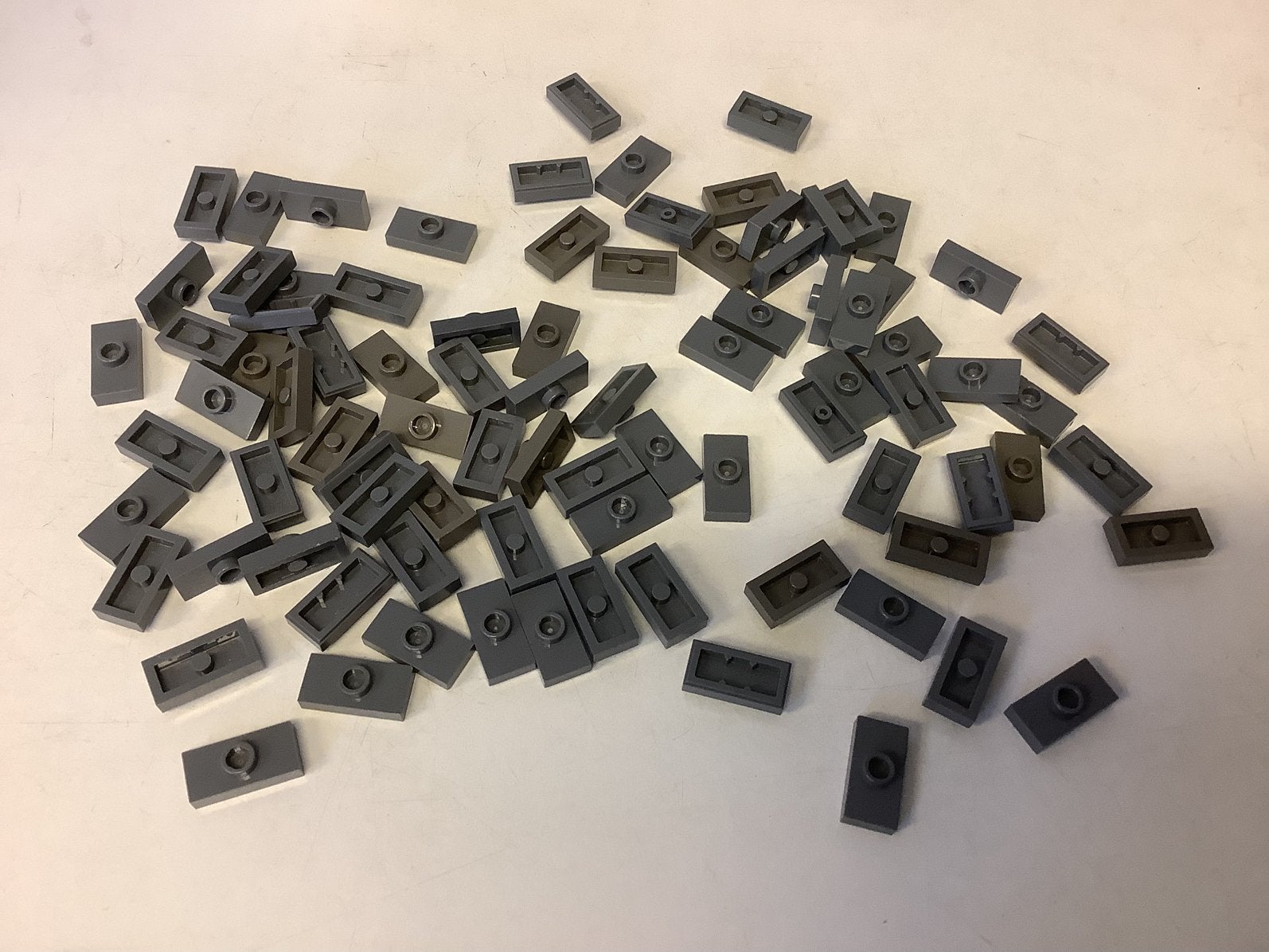 Lego plaat aangepast 1x2 met 1 nop donker grijs, Ophalen of Verzenden, Gebruikt, Losse stenen, Lego