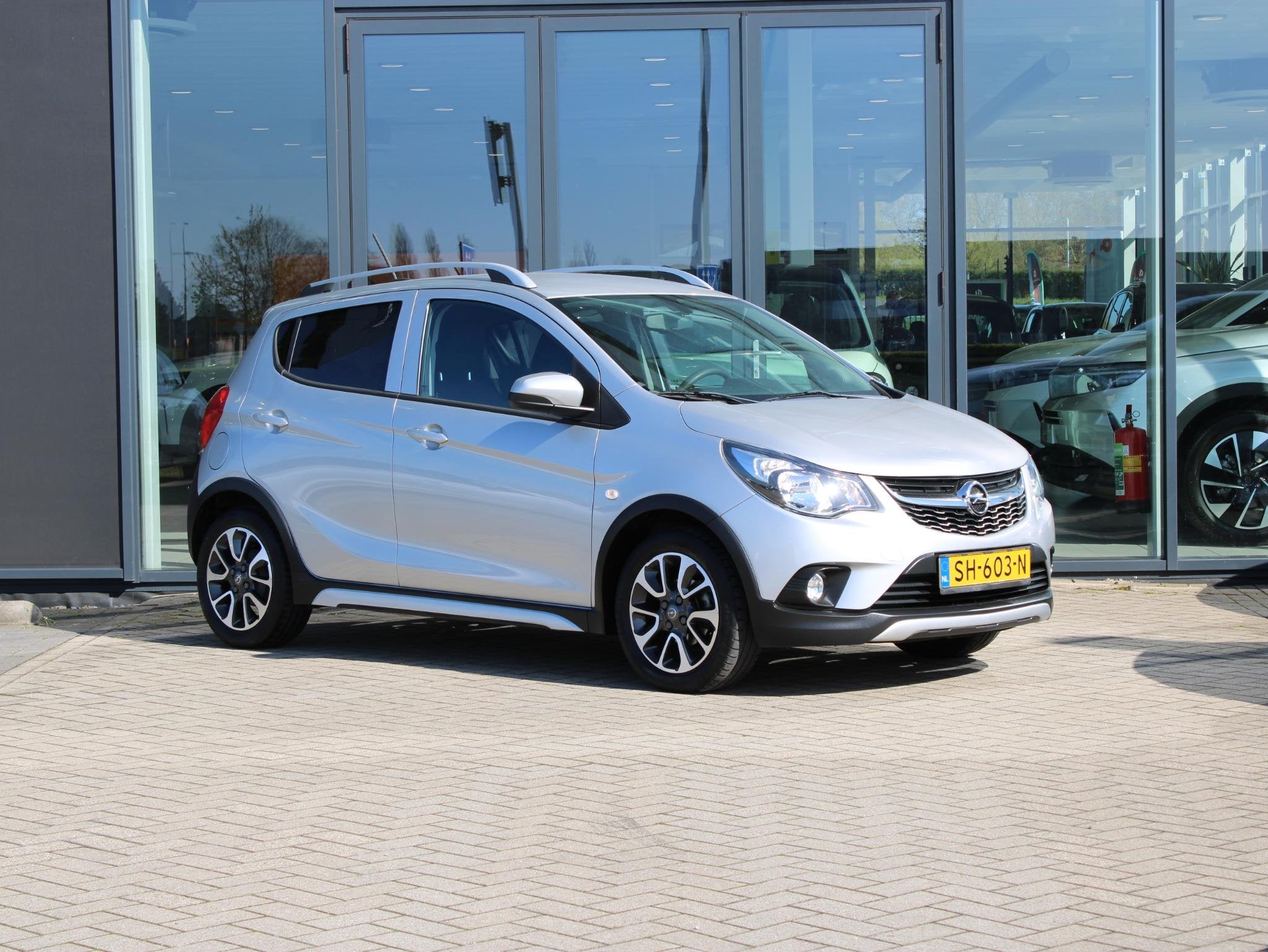 Opel KARL 1.0 Rocks Online Edition AIRCO / PDC / CARPLAY / T, Auto's, Voorwielaandrijving, Stof, Gebruikt, LED verlichting