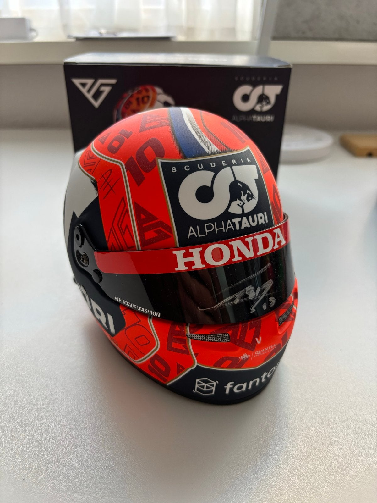 AlphaTauri Honda F1 2021 - Pierre Gasly (gesigneerd), Verzamelen, Ophalen of Verzenden, Zo goed als nieuw, Formule 1
