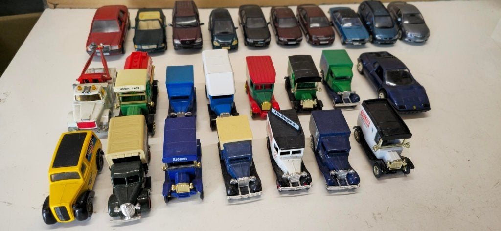 Verzameling van diverse modelauto's en vrachtwagens, Ophalen, Gebruikt, Auto, Schuco