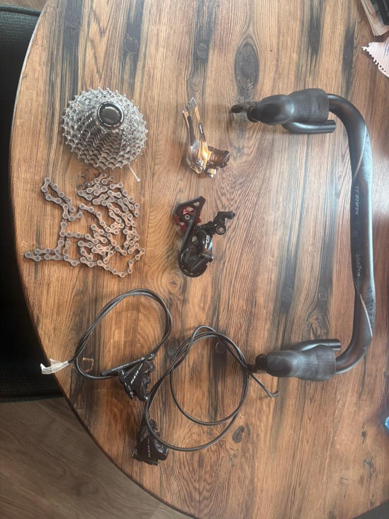 Shimano 105 11spd groepset, Fietsen en Brommers, Fietsonderdelen, Gebruikt, Ophalen of Verzenden, Derailleur of Ketting, Aluminium
