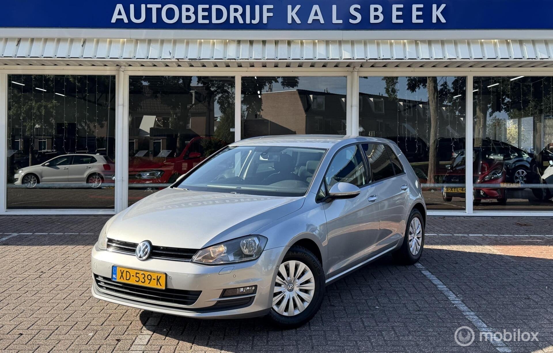 Volkswagen Golf 1.2 TSI Easyline|Stoelverwarming|Parkeerhulp, Voorwielaandrijving, Euro 5, 86 pk, Gebruikt