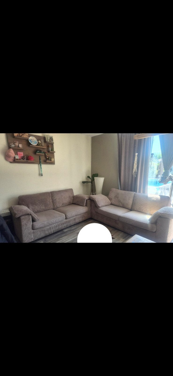 Comfortabele bank - taupe Ribstof, Huis en Inrichting, Banken | Bankstellen, Ophalen, Modern, Comfortabel, 250 tot 300 cm, Gebruikt