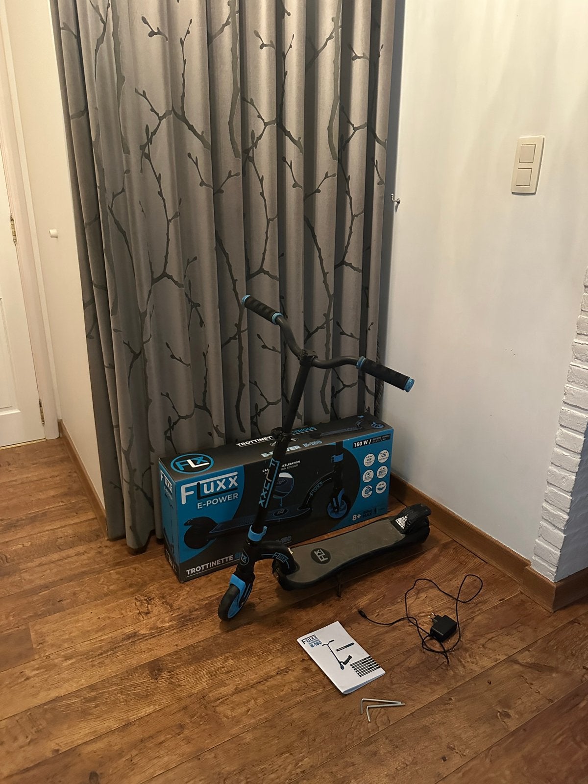 Elektrische (defect) step kinderstep, Fietsen en Brommers, Ophalen, Zo goed als nieuw, Elektrische step (E-scooter)