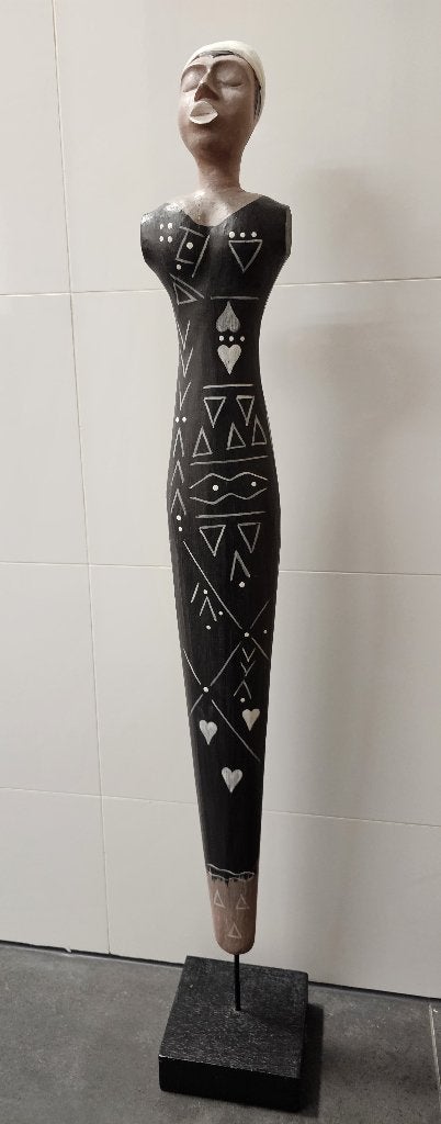 LEUK HOUTEN BEELD, Antiek en Kunst, Ophalen, 1 meter - 2 meter, Beeld, Hout