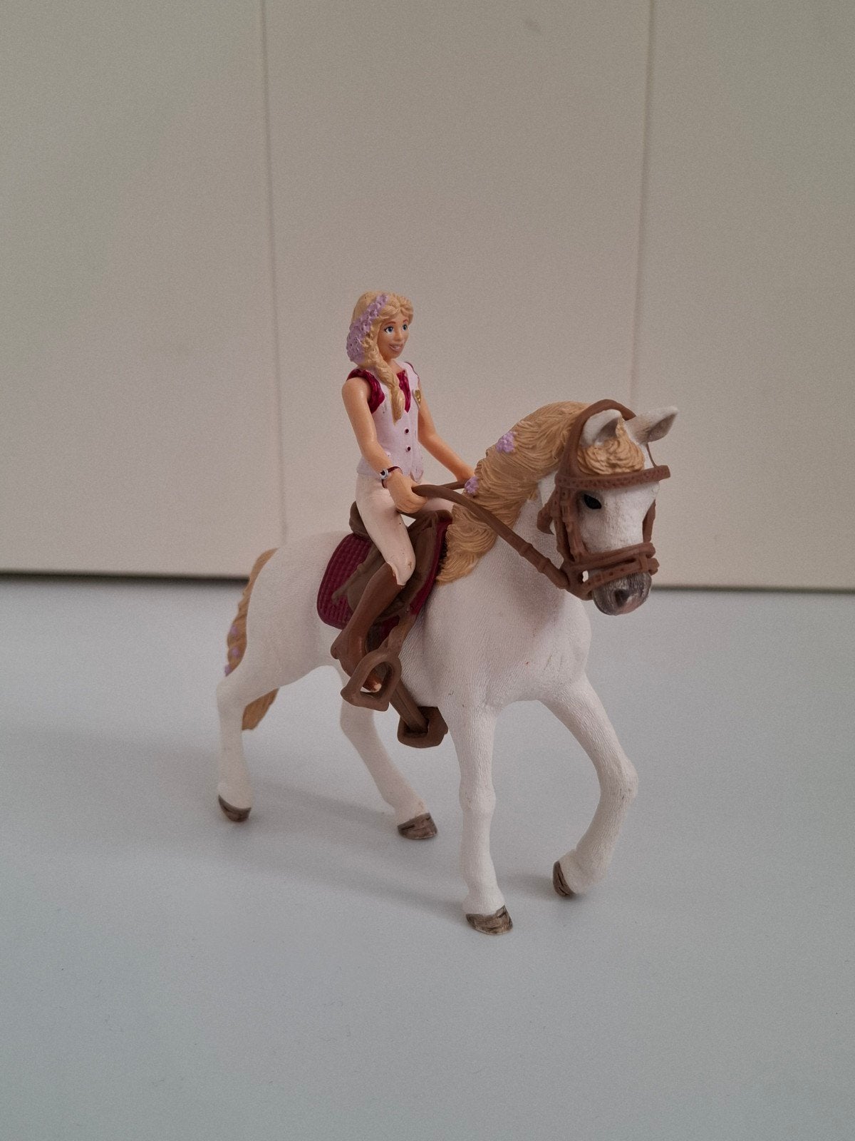 Schleich wit paard plus ruiter, Ophalen of Verzenden, Zo goed als nieuw, Figuurtje