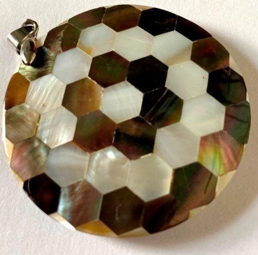 Prachtige Abalone Parelmoer zeshoek mozaïek pauashell hanger, Verzenden, Nieuw, Steen of Mineraal, Met edelsteen