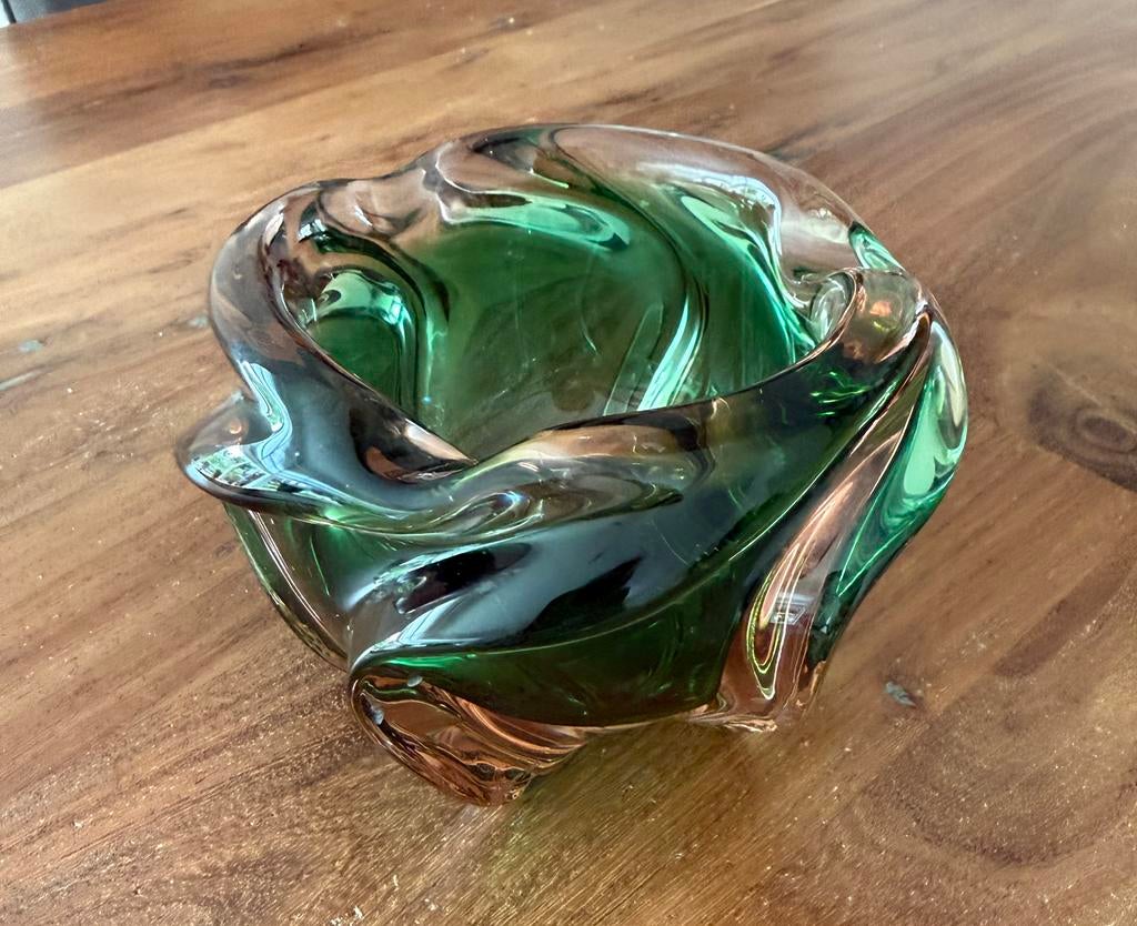 Boheems kustglas, Jozef hospodka vaas / asbak, Antiek en Kunst, Antiek | Glas en Kristal, Ophalen of Verzenden