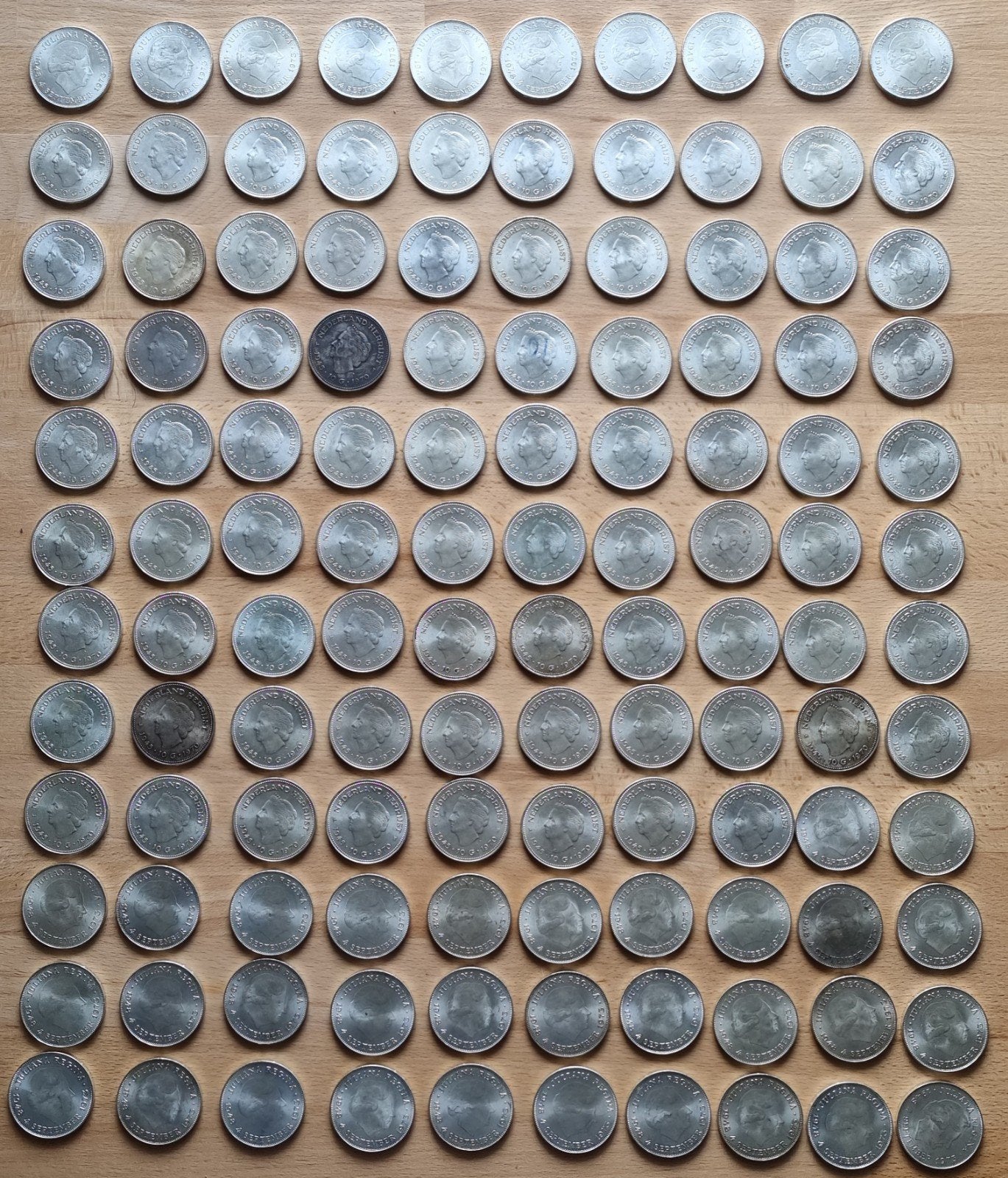 Grote partij zilveren Juliana tientjes. 120 Stuks., Koningin Juliana, Setje, Zilver, Ophalen of Verzenden
