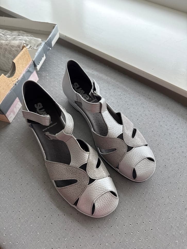 Nieuwe Suave sandalen - comfortabel en stijlvol, Ophalen of Verzenden, Nieuw, Grijs, Sandalen of Muiltjes