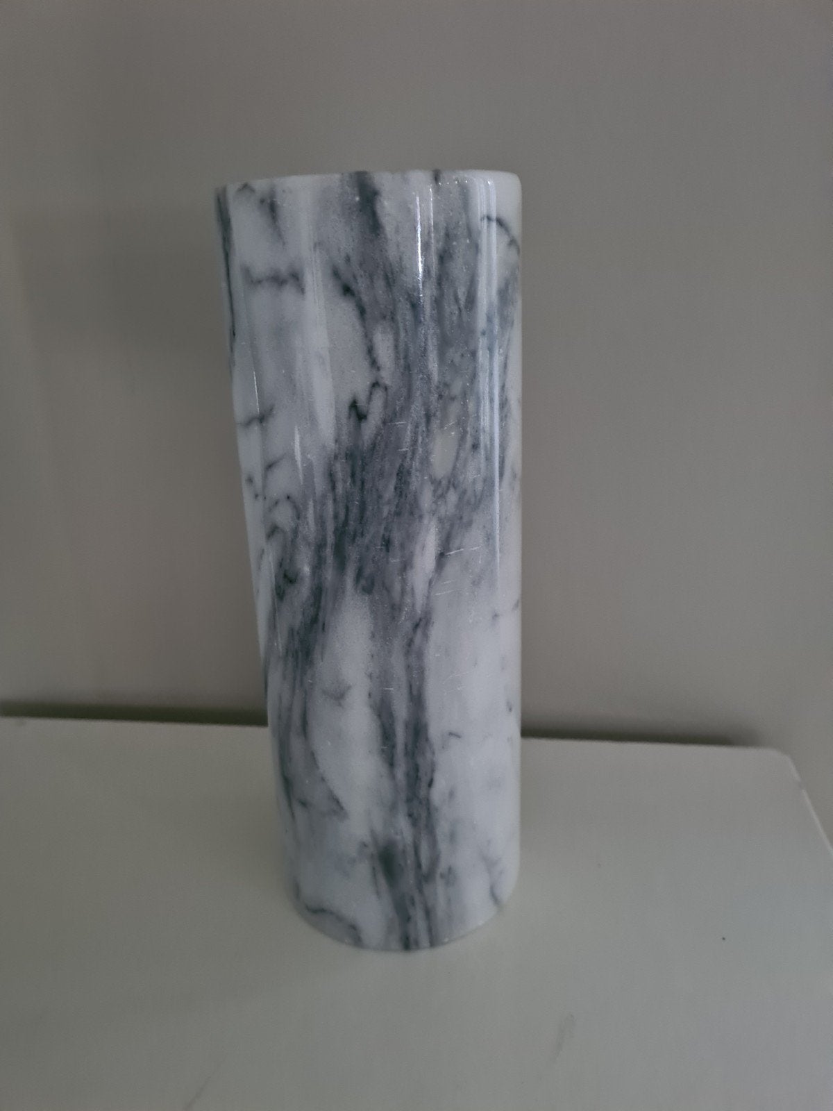 Prachtige zware marmeren cilindervaas (20 cm) • Carrara look, Ophalen of Verzenden, Grijs