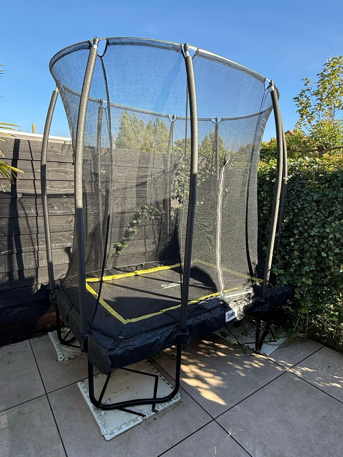 Salta trampoline met veiligheidsnet 214x153, Ophalen, Zo goed als nieuw