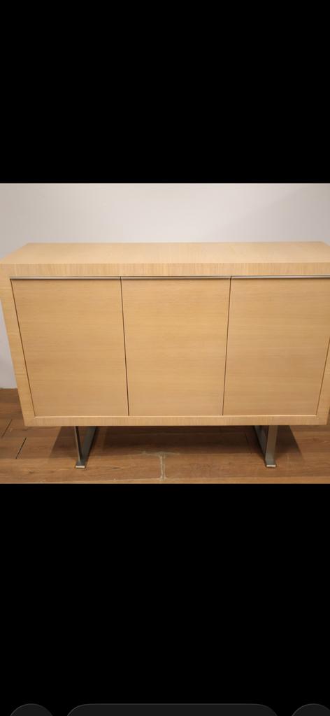 Dressoir, eikenhout, strak model en zeer mooie kwaliteit, Ophalen, Eikenhout, Zo goed als nieuw, 200 cm of meer
