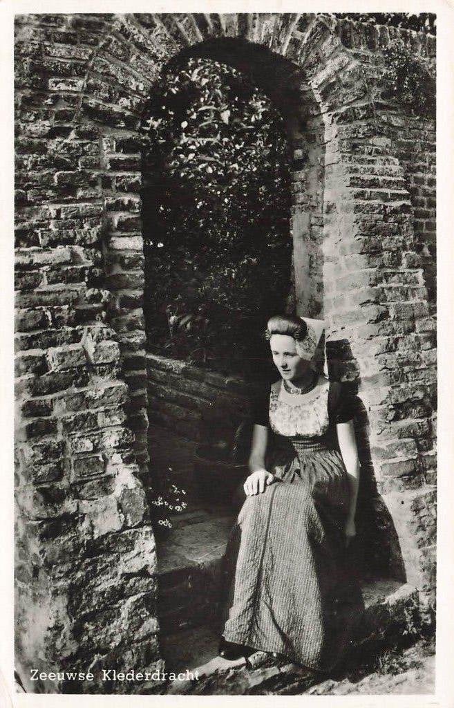 Zeeuwse Klederdracht, Ophalen of Verzenden, 1940 tot 1960, Gelopen, Zeeland