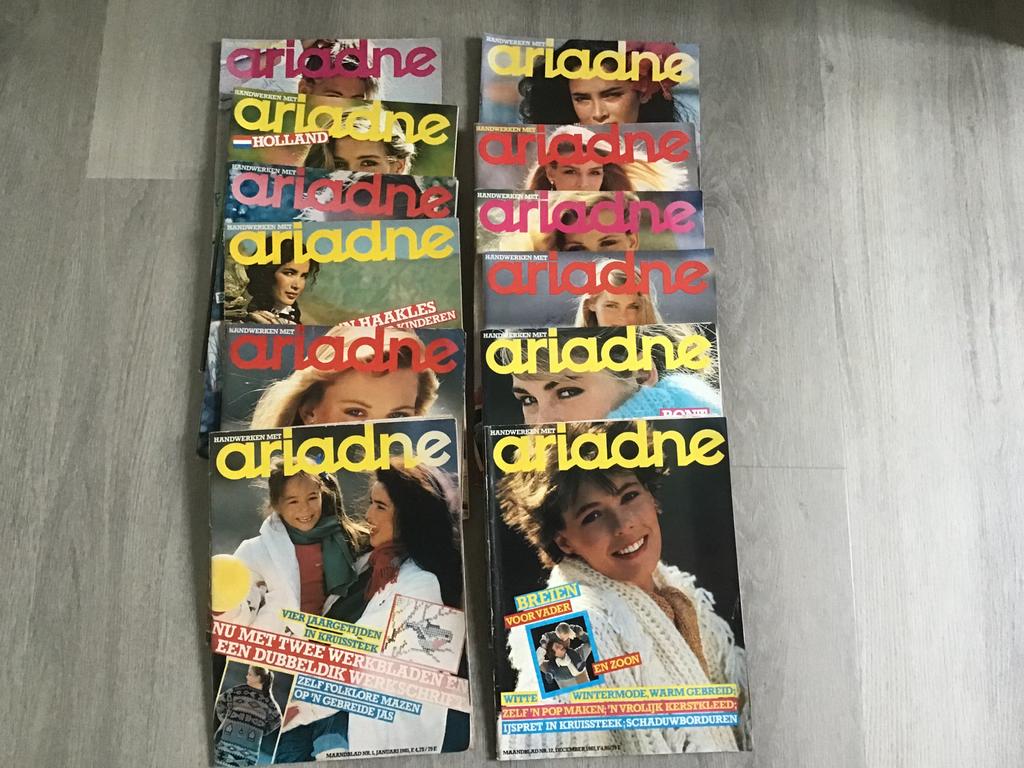 Ariadne jaargang 1981 compleet met inlegvellen, Ophalen of Verzenden, Zo goed als nieuw