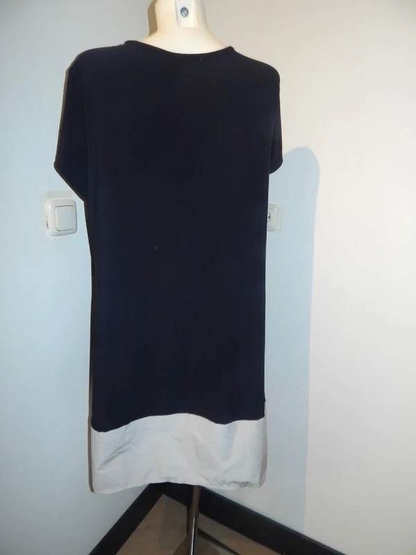 Joseph Ribkoff stretch jurk onderkant aparte stof glad 42, Maat 42/44 (L), Joseph Ribkoff, Zo goed als nieuw, Knielengte