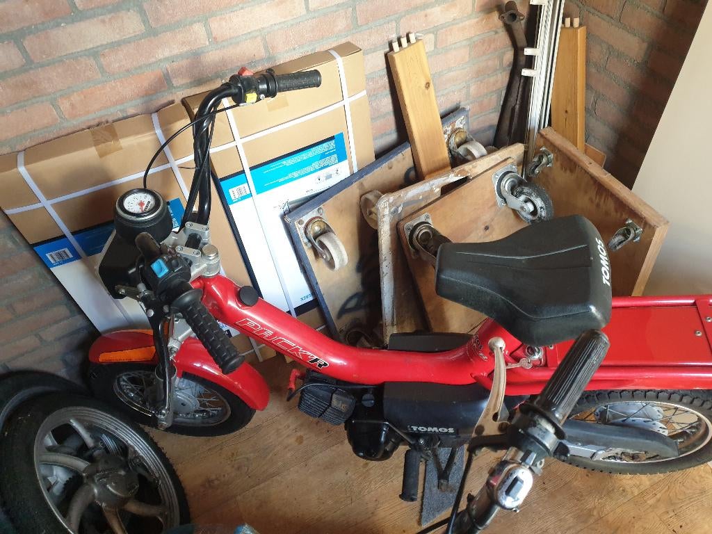 Tomos pack 'r zonder kenteken. (VEEL REACTIES), Fietsen en Brommers, Brommers | Tomos, Ophalen, Gebruikt, Maximaal 45 km/u, Overige modellen