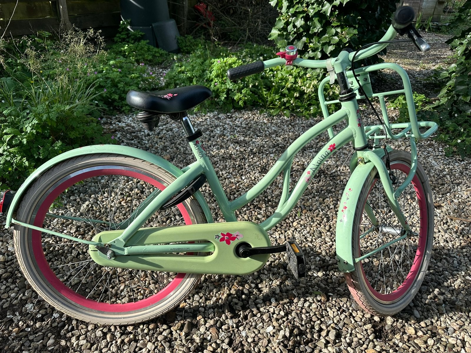 Alpina meisjesfiets 22 inch beachcruiser model, Fietsen en Brommers, Fietsen | Meisjes, Ophalen, Terugtraprem, 22 inch, Handrem