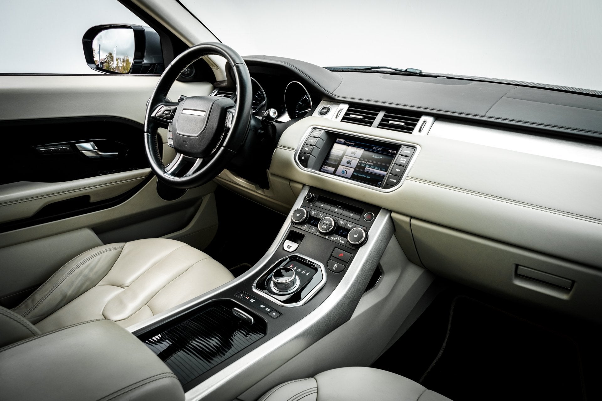 Land Rover Range Rover Evoque 2.0 Si 240 Pk 4WD Prestige I I, Auto's, Beige, Bedrijf, 93 €/maand, SUV of Terreinwagen