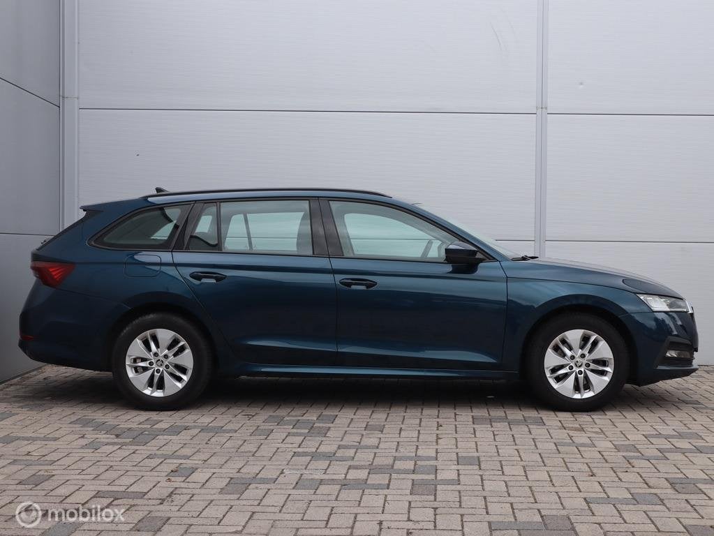Skoda Octavia Combi 1.0 e-TSI ACC Trekhaak Parkeersensoren, Stof, Blauw, 19 km/l, 3 cilinders