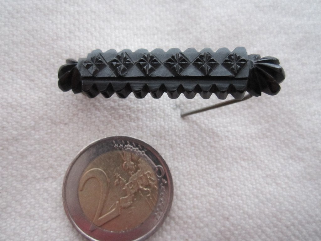 15.  Oude broche, git, Engeland Victoriaans, Sieraden, Tassen en Uiterlijk, Antieke sieraden, Ophalen, Overige materialen, Broche
