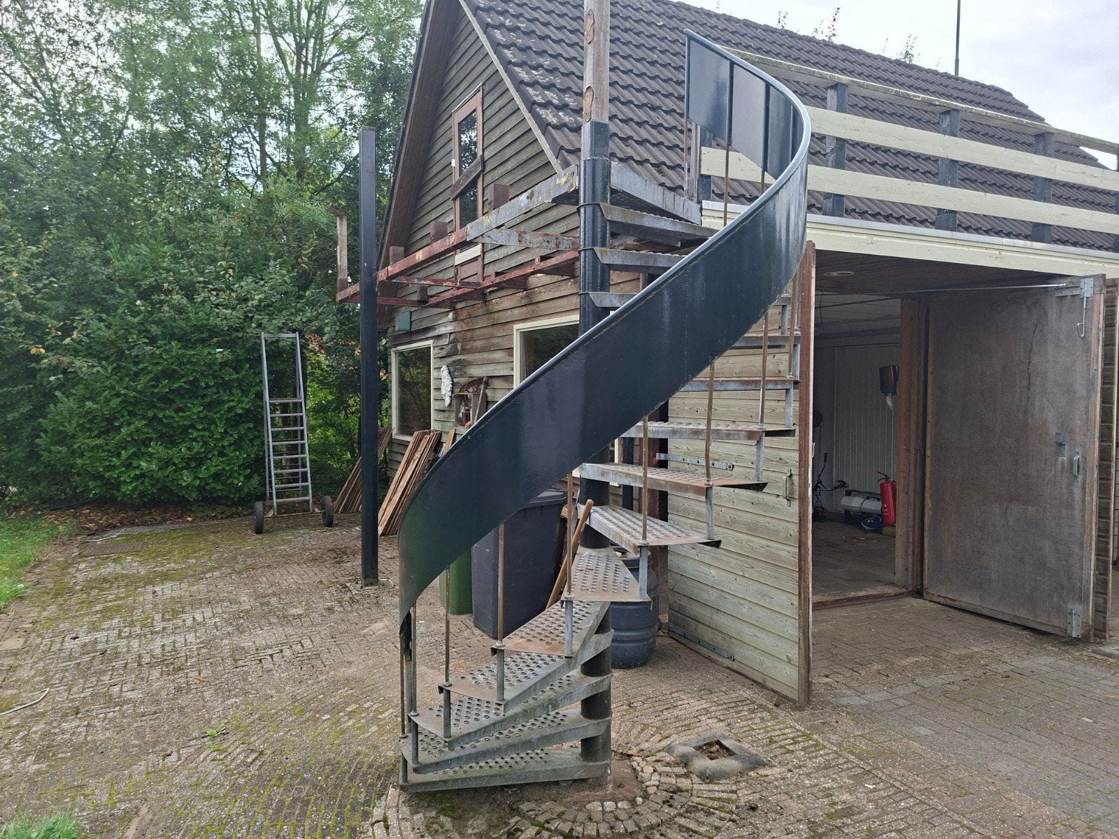 stalen wentel brandtrap, Ophalen, Gebruikt, 2 tot 4 meter