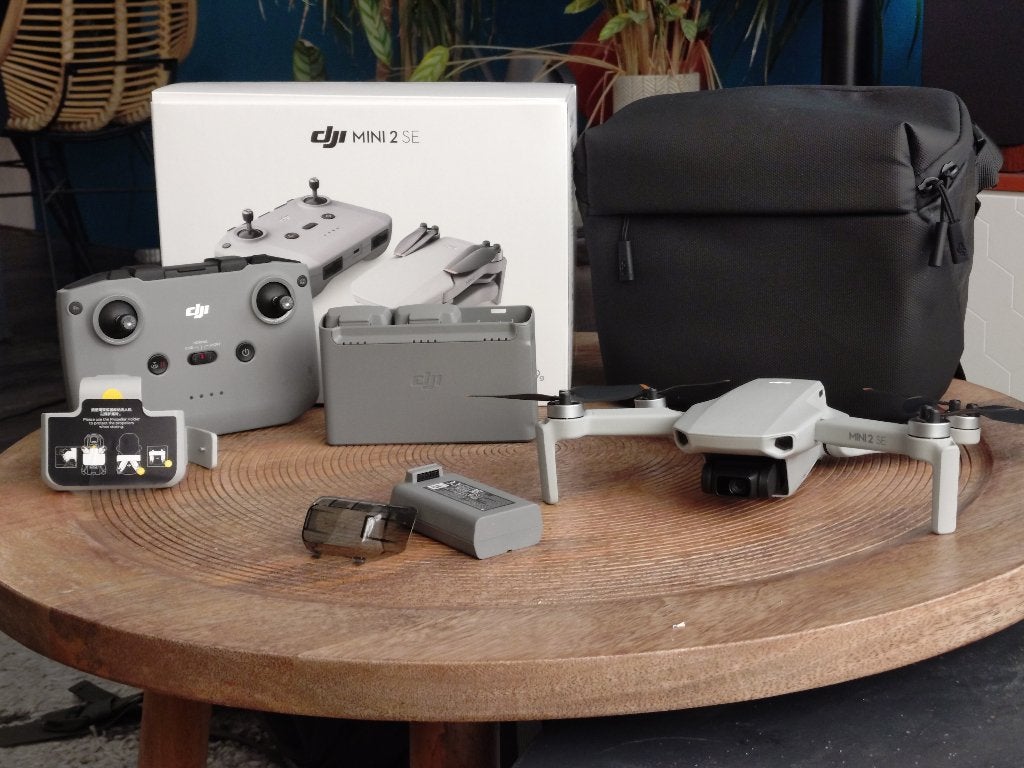 Dji mini 2 se - fly more combo te koop, Audio, Tv en Foto, Drones, Cameradrone, Return to Home, Zo goed als nieuw, 1 tot 5 kilometer