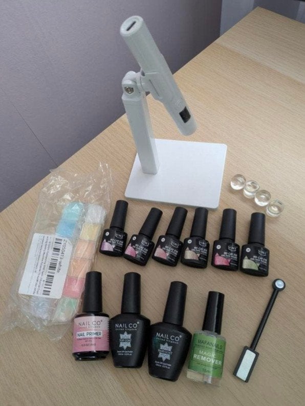 LED lamp + set gel nagellak + manicure spullen – €20, Ophalen, Overige kleuren, Handen en Nagels