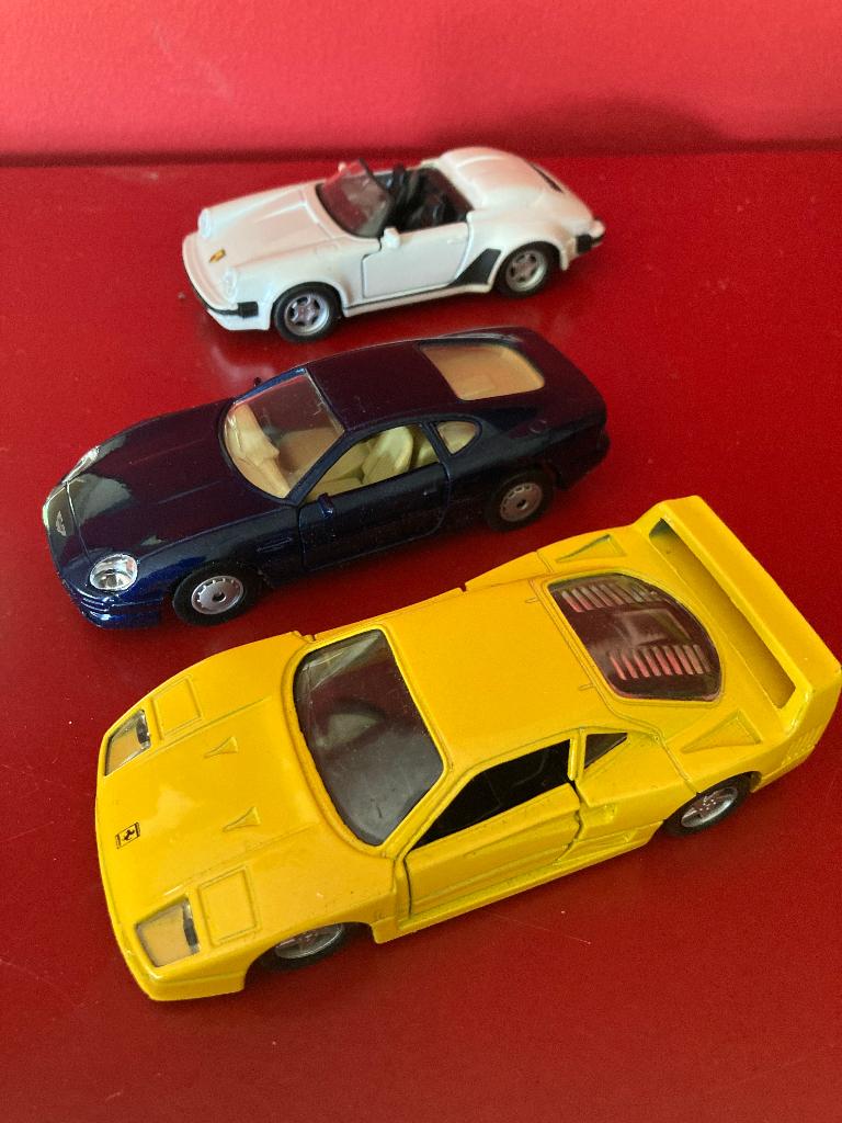 7tal Modelauto’s Porche Ferrari Lamborghini Aston Martin, Hobby en Vrije tijd, Modelauto's | 1:43, Ophalen of Verzenden, Zo goed als nieuw