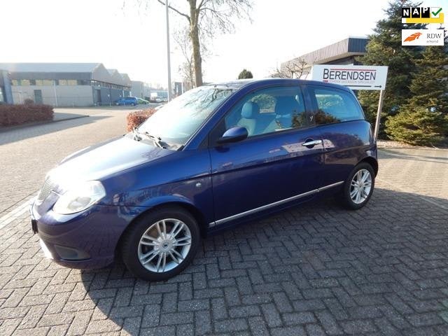 Lancia Ypsilon 1.4 Oro, Voorwielaandrijving, Gebruikt, 31 €/maand, 4 cilinders
