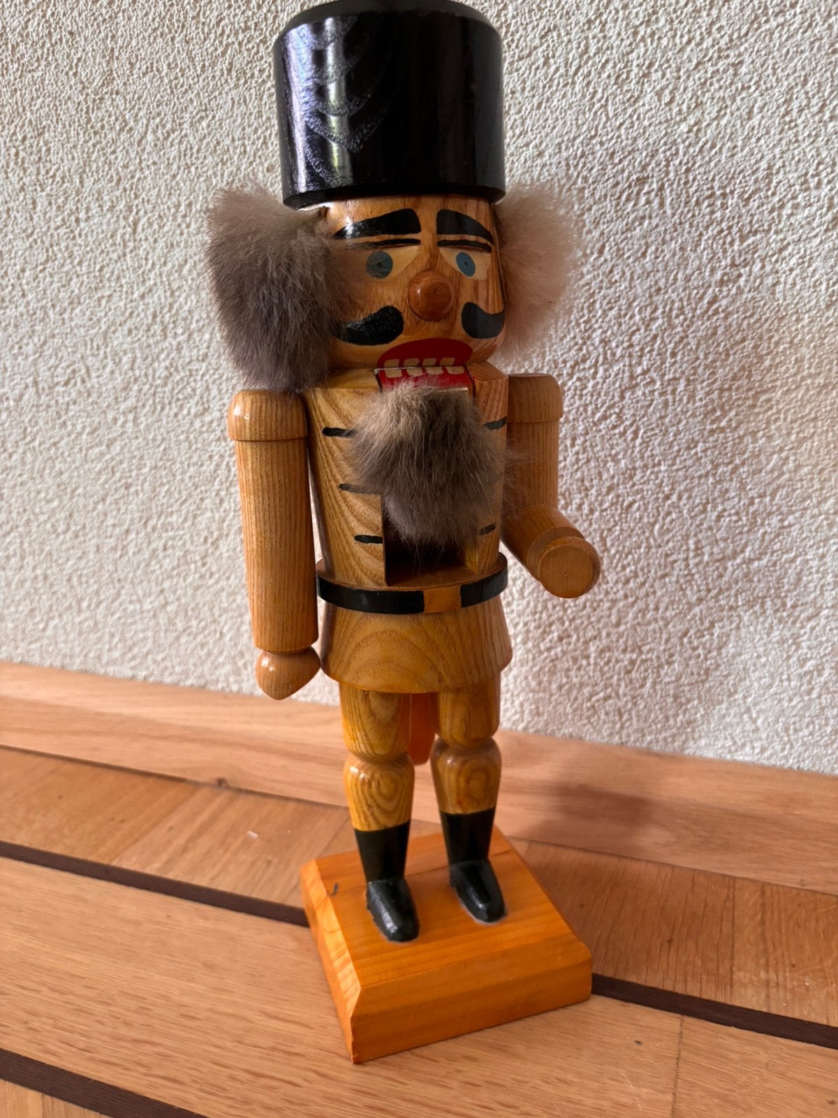Houten notenkraker, Ophalen of Verzenden, Zo goed als nieuw