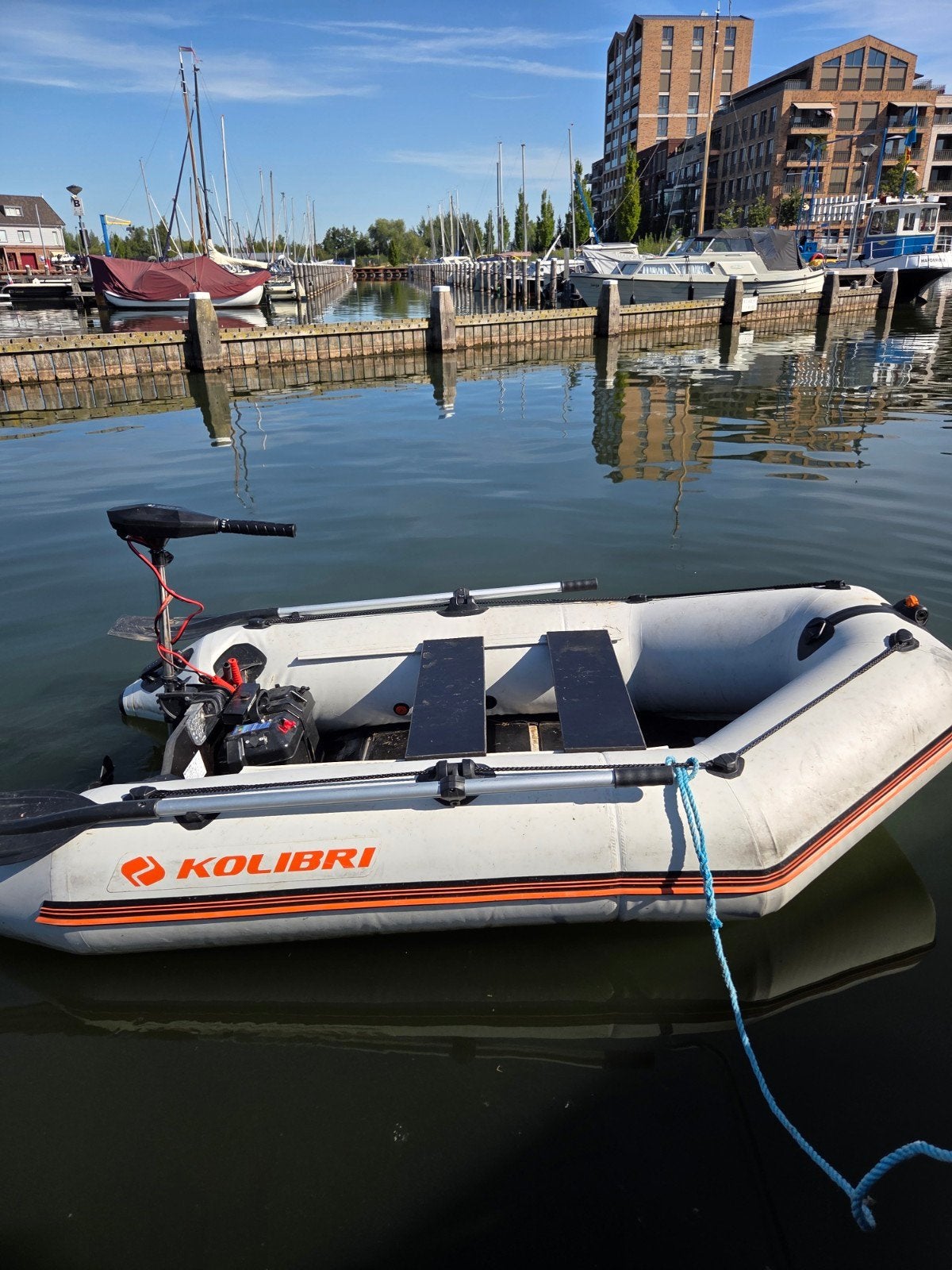 Laatste kans: Kolibri rubberboot + motor + benodigdheden