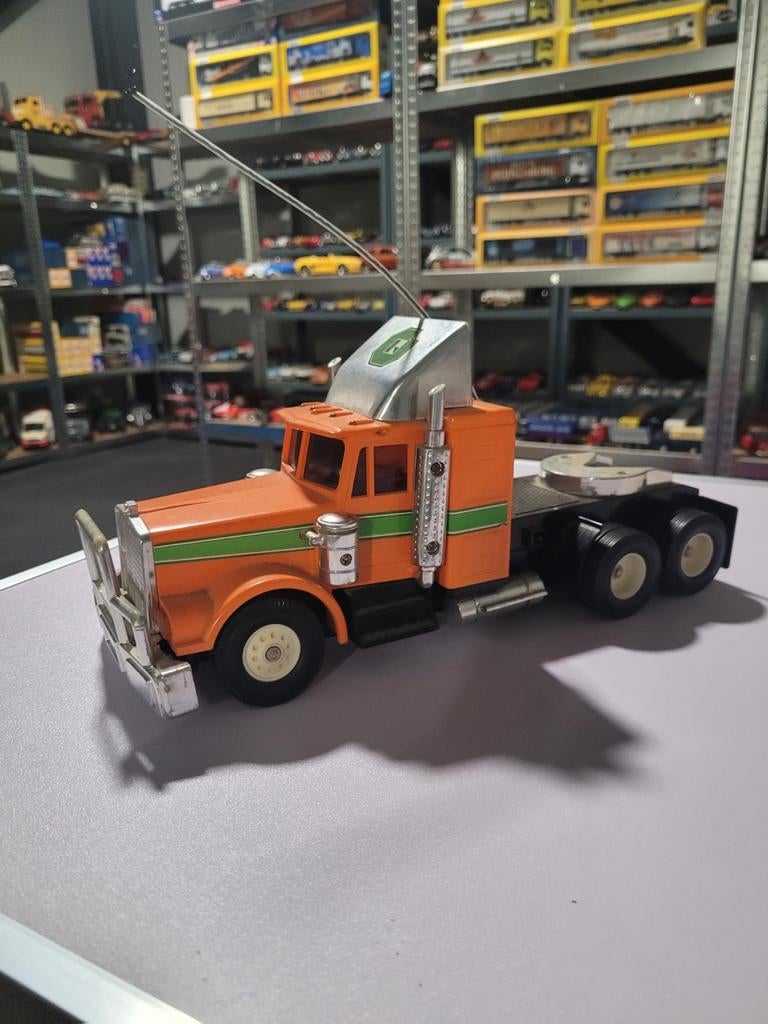 Twee kernworht racetrucks, O, O, O, Ophalen of Verzenden