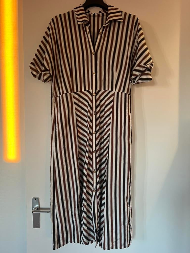 Caroline Biss jurk maat 44, Kleding | Dames, Ophalen of Verzenden, Zo goed als nieuw, Maat 42/44 (L), Onder de knie
