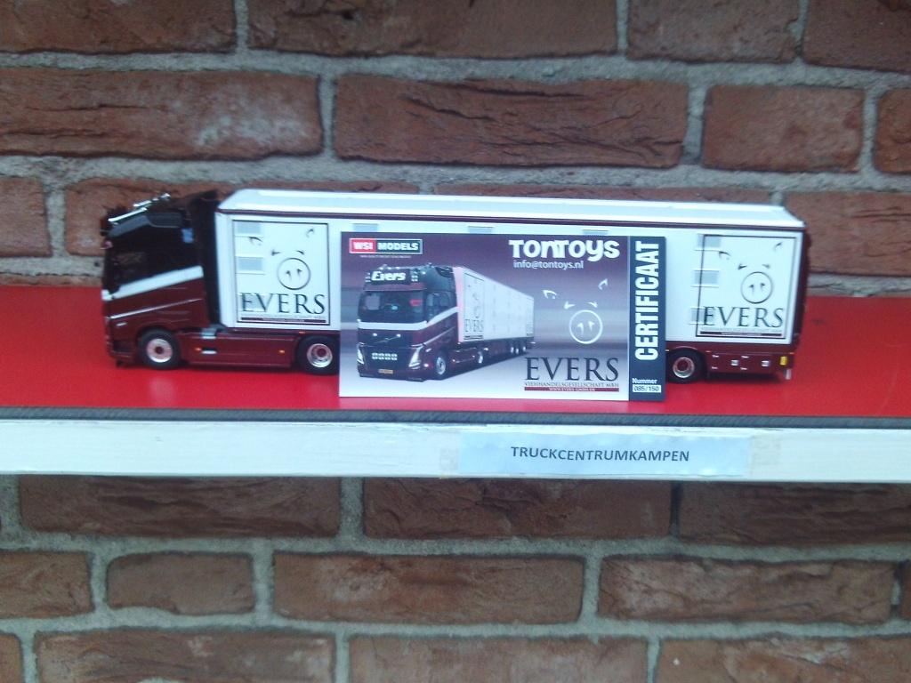 WSI  Volvo  FH5  Globetrotter  van  Evers., Ophalen of Verzenden, Nieuw, Bus of Vrachtwagen, Wsi