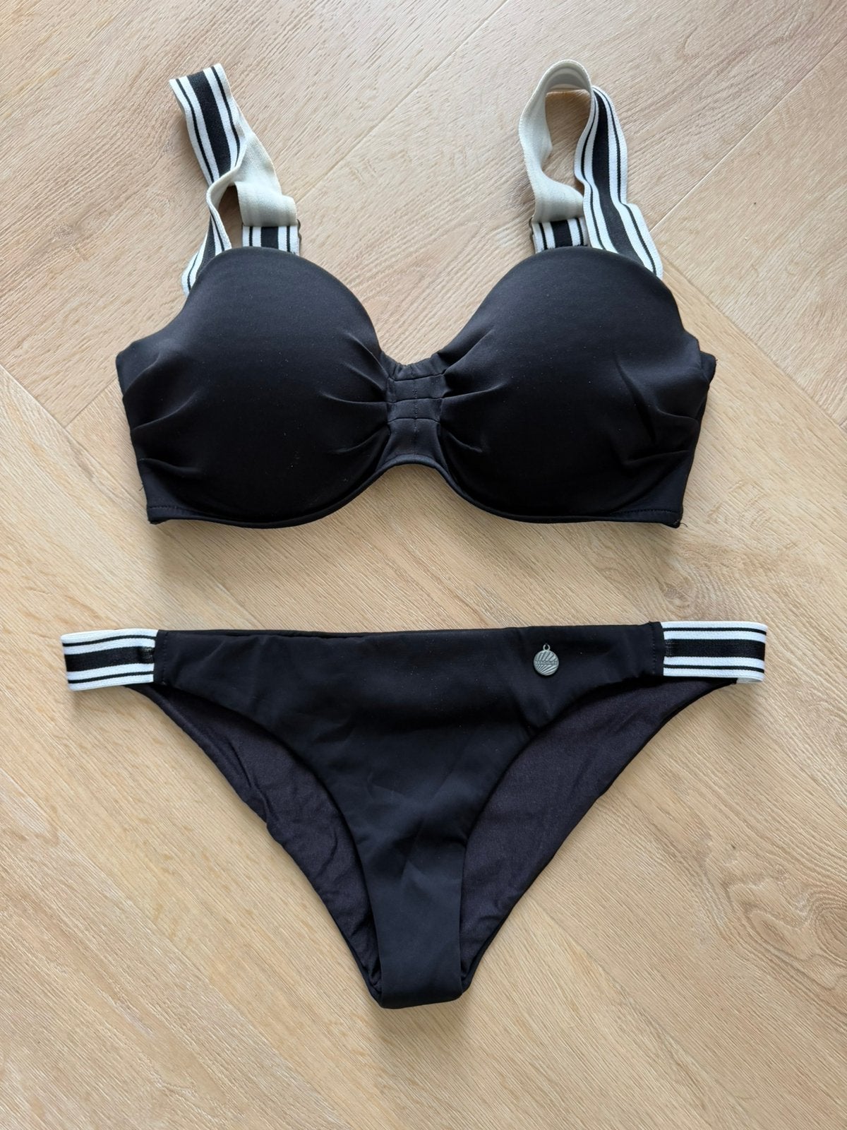 Zwarte bikini van Beachlife maat 36 cup D, Ophalen of Verzenden, Zo goed als nieuw, Zwart, Bikini