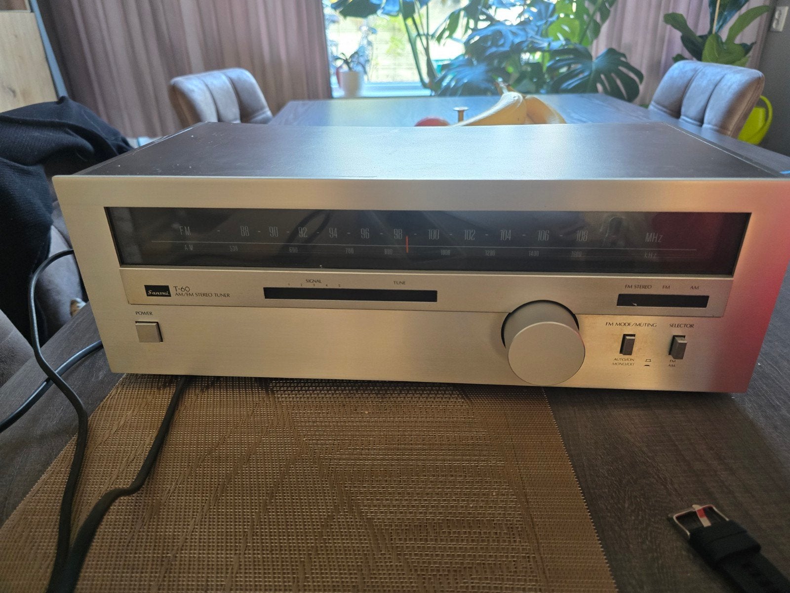 Sansui T-60 AM/FM Stereo Tuner, Ophalen of Verzenden, Zo goed als nieuw, Analoog