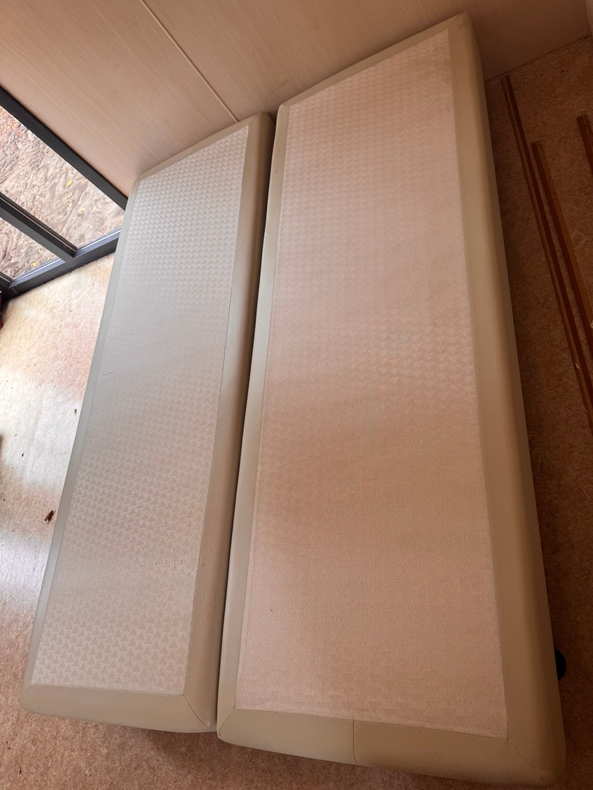 Boxspring, Ophalen, Gebruikt, Tweepersoons, Crème