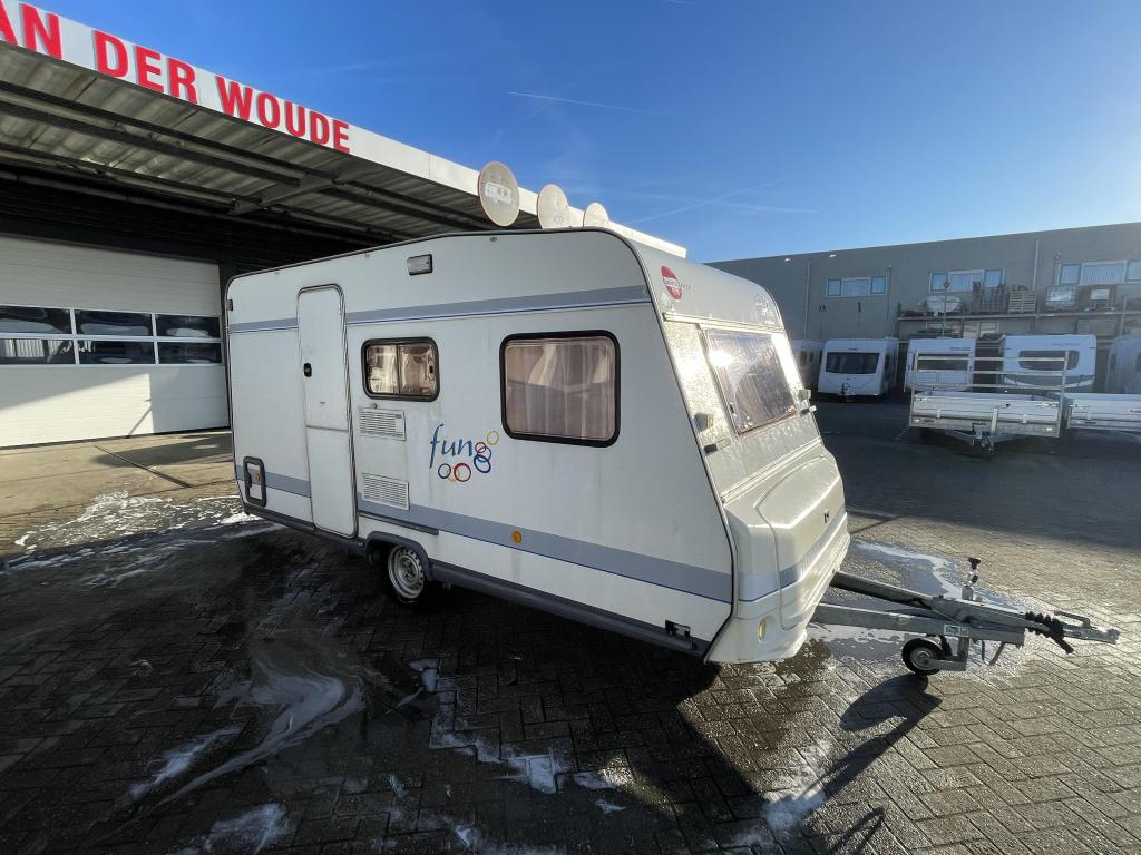 Bürstner Fun 420 Zitje dwarsbed toile, Standaardzit, Koelkast, Bedrijf, 750 - 1000 kg