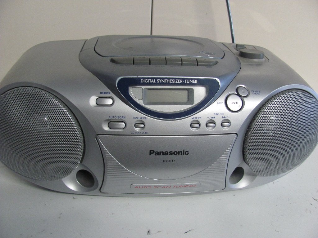 PANASONIC rx-d17 portable stereo cd system met tape/cd/tuner, Ophalen of Verzenden, Zo goed als nieuw, Radio, Met cd-speler