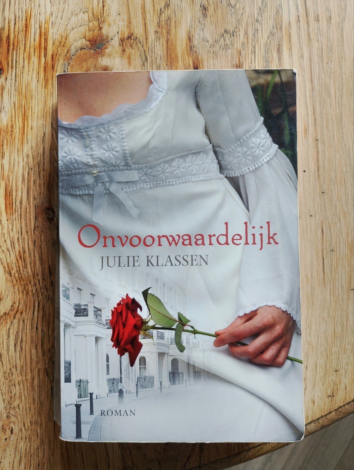Julie Klassen - Onvoorwaardelijk, Boeken, Literatuur, Julie Klassen, Ophalen of Verzenden, Zo goed als nieuw