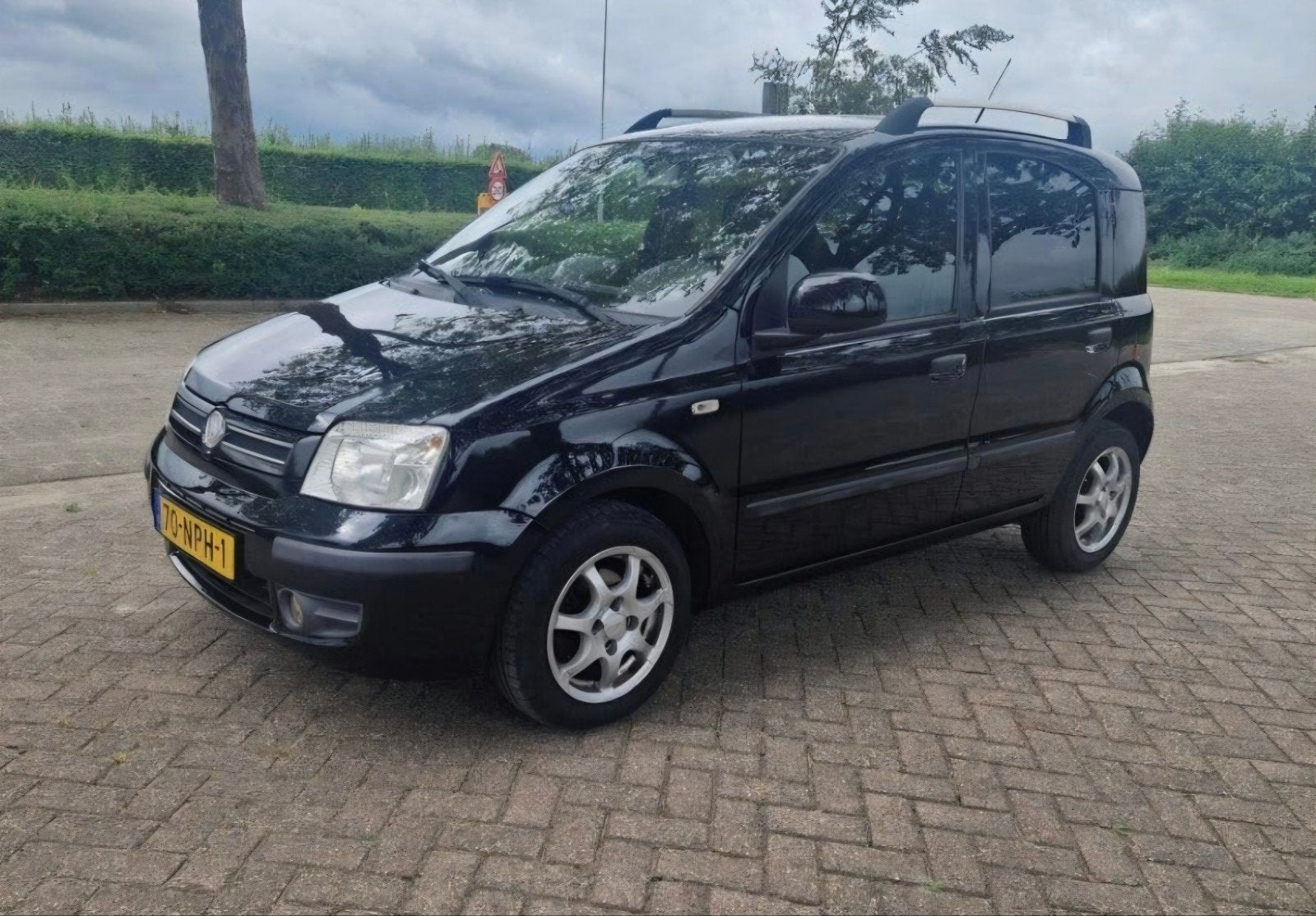 Fiat Panda 1.2 Emotion Climatronic NL-auto nieuwe APK 2e eig, Auto's, Stof, 1242 cc, Zwart, Origineel Nederlands