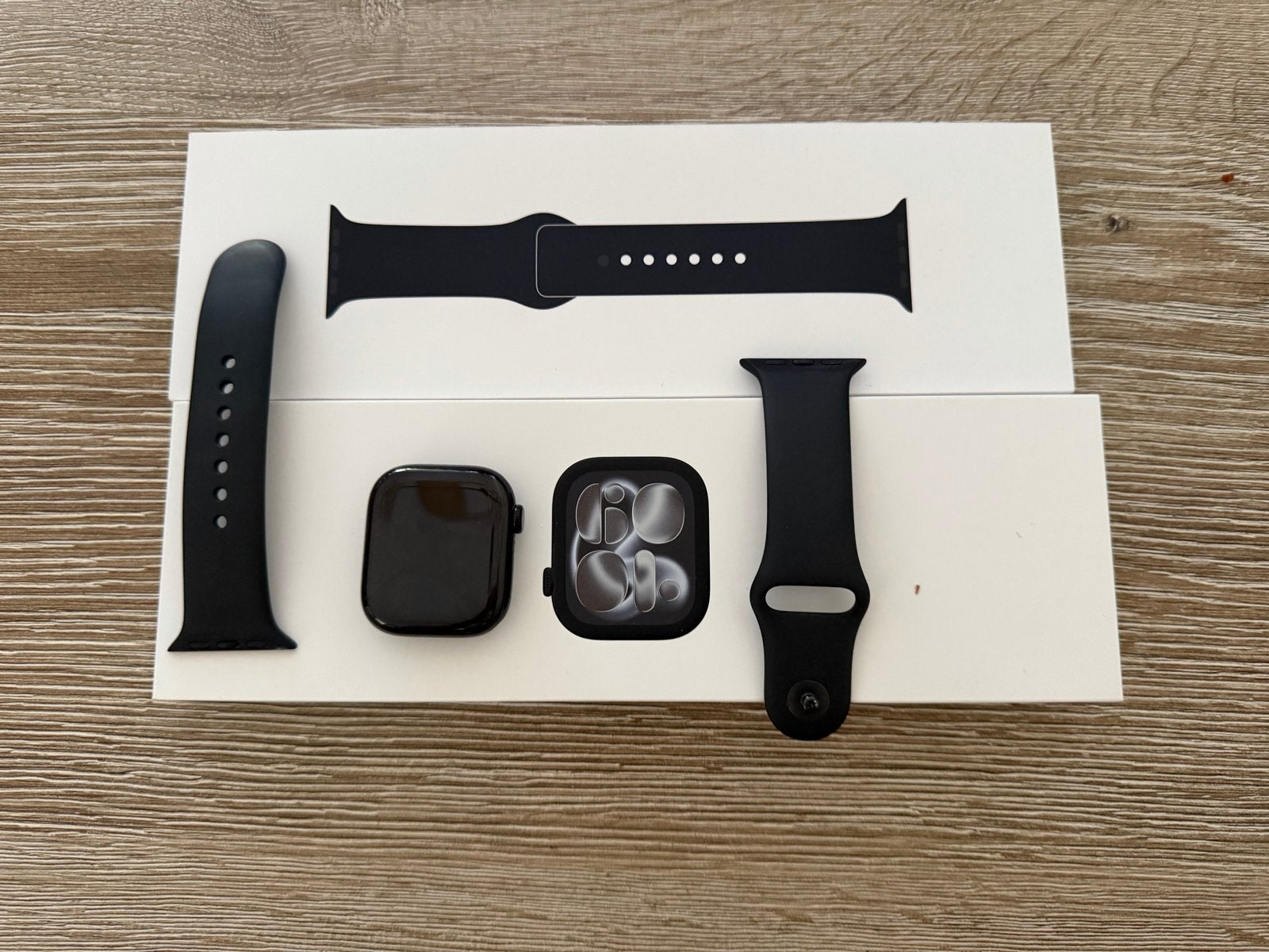 Apple Watch 11 - Wifi - 42mm - Jet Black Aluminium, Zwart, IOS, Ophalen of Verzenden, Zo goed als nieuw