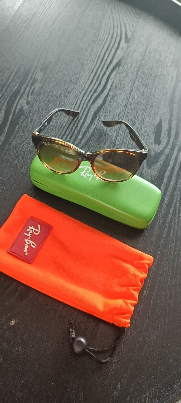Ray Ban kinder zonnebril bruin, Zonnebril, Bruin, Ophalen of Verzenden, Zo goed als nieuw