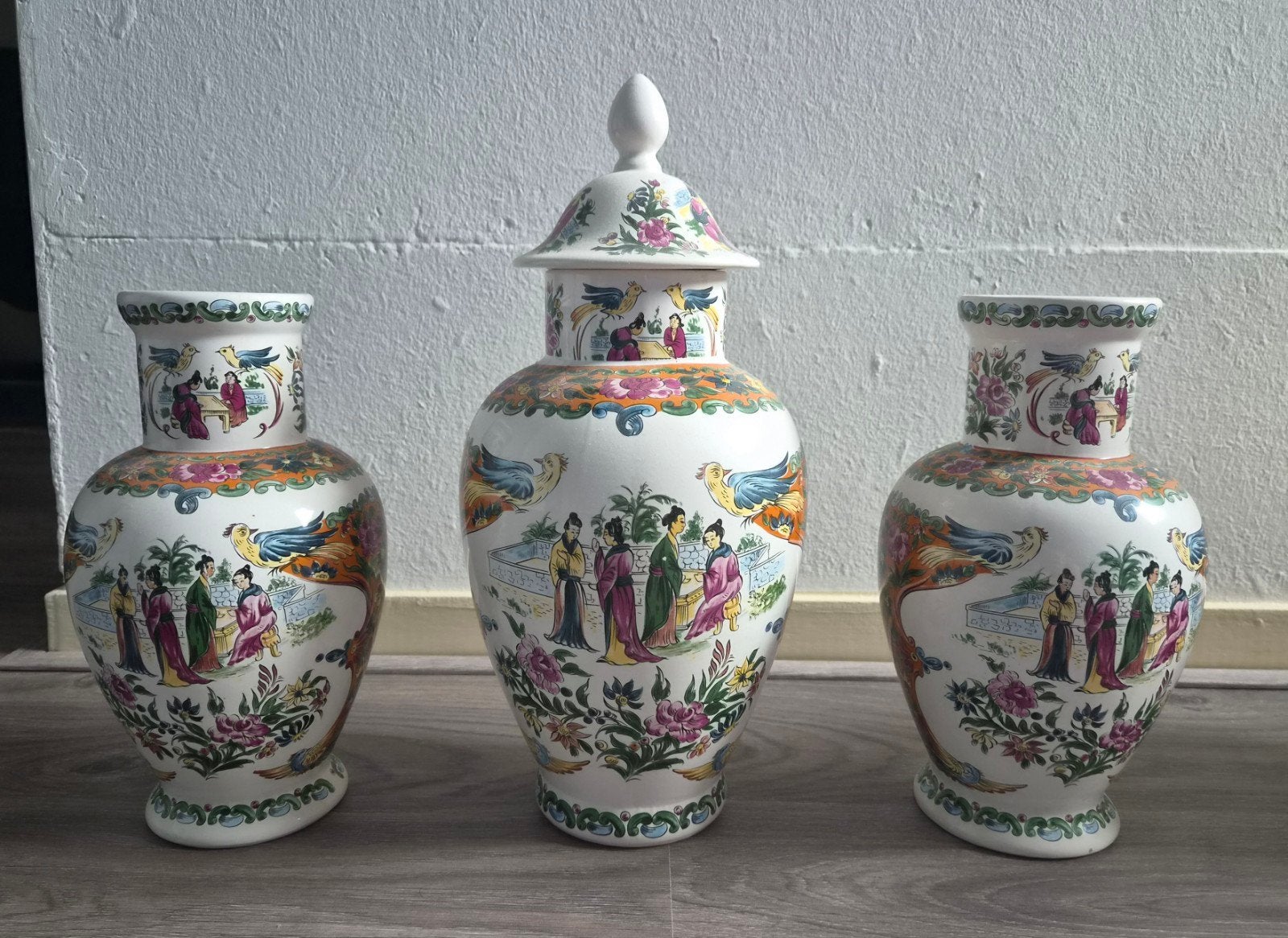 Set van 3 Chinese vazen met deksel en decoratie, Antiek en Kunst, Ophalen