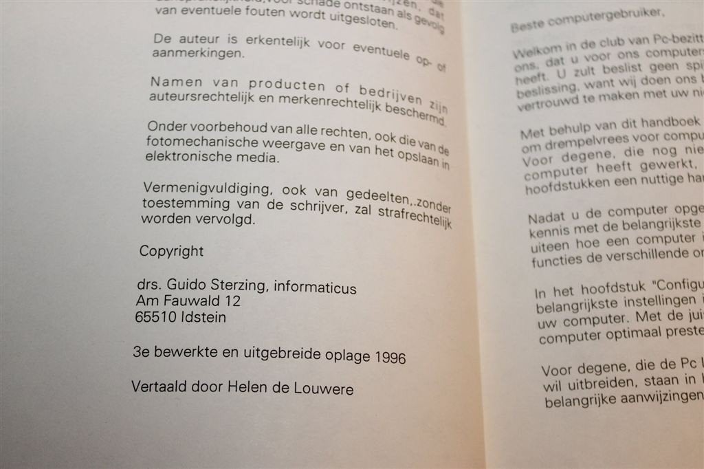 Yakumo Computer Handboek — Zeldzame NL Uitgave 1997 Vintage, Ophalen of Verzenden, Gelezen, Internet of Webdesign